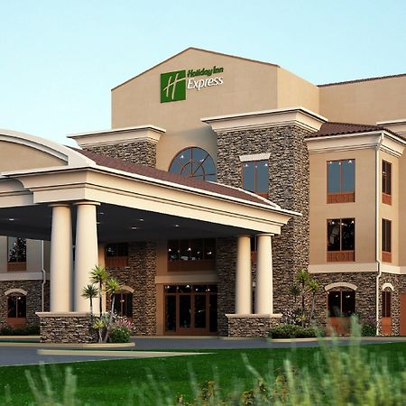 Holiday Inn Express & Suites - Redding By Ihg Екстер'єр фото