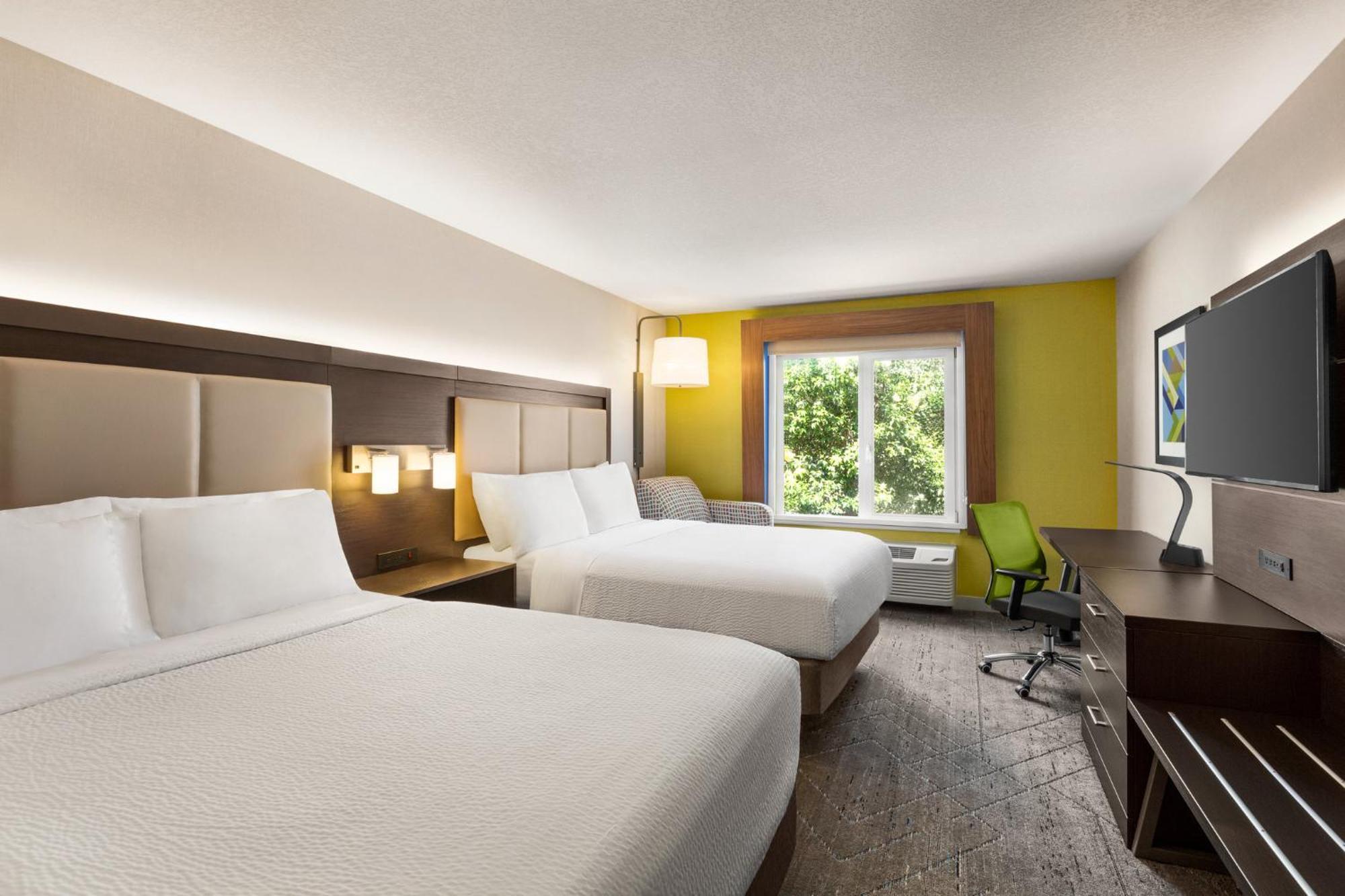 Holiday Inn Express & Suites - Redding By Ihg Екстер'єр фото